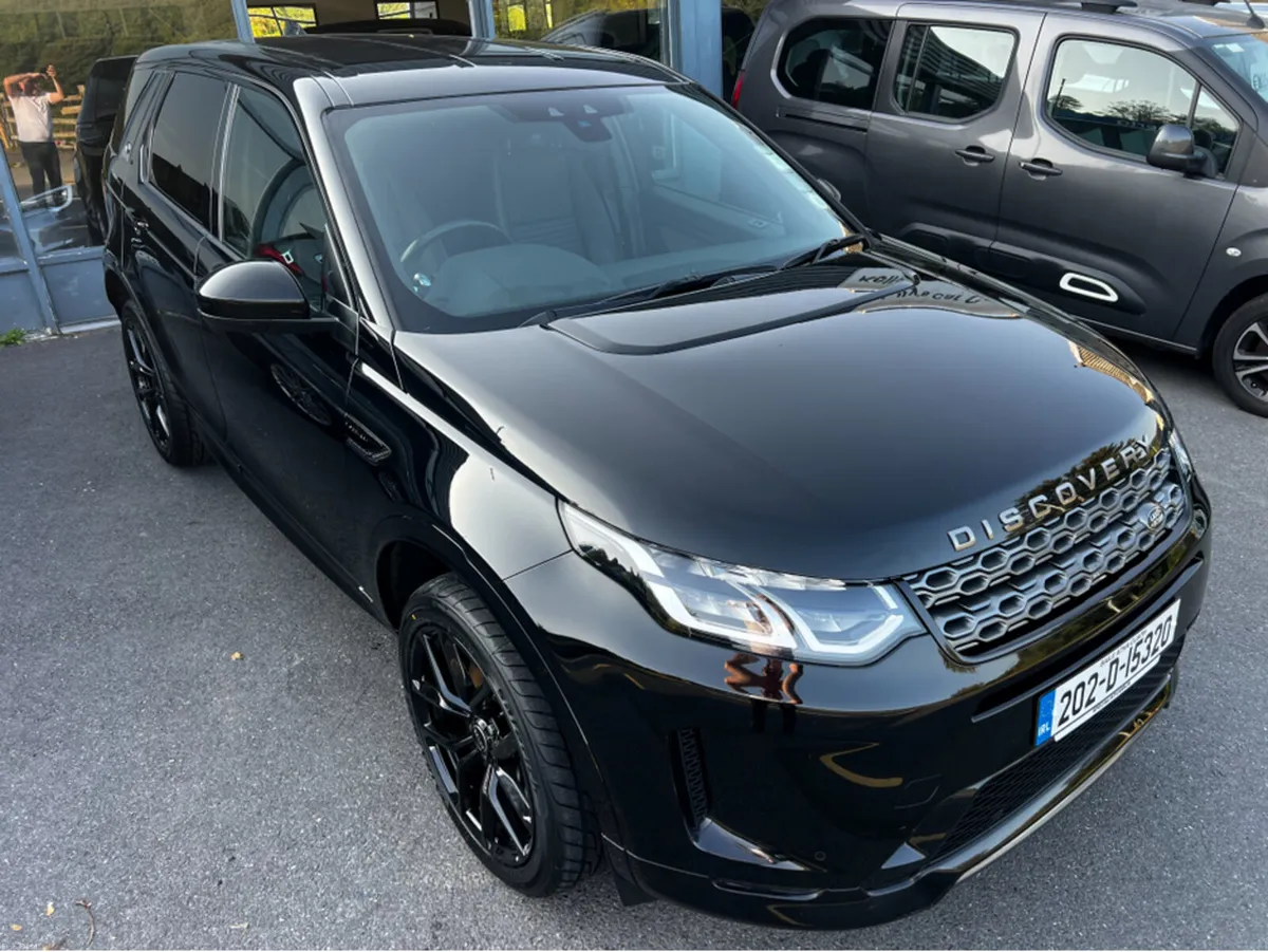 Land Rover Discovery 2.0 D R-DYNAMIC AUTO LOW KMS - Image 1