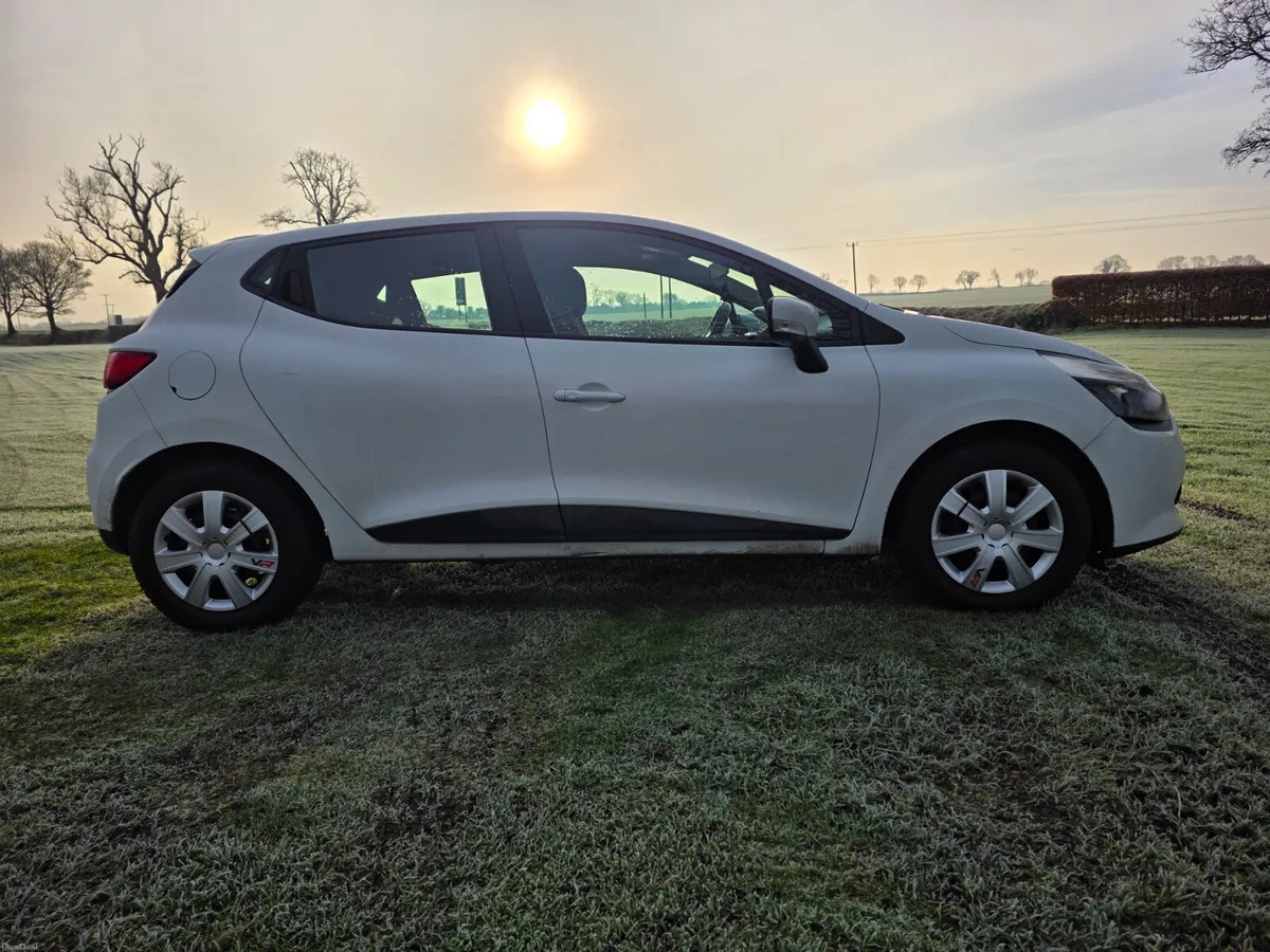 Renault Clio 1.1 petrol ( new NCT today jan20t )!! - Image 3
