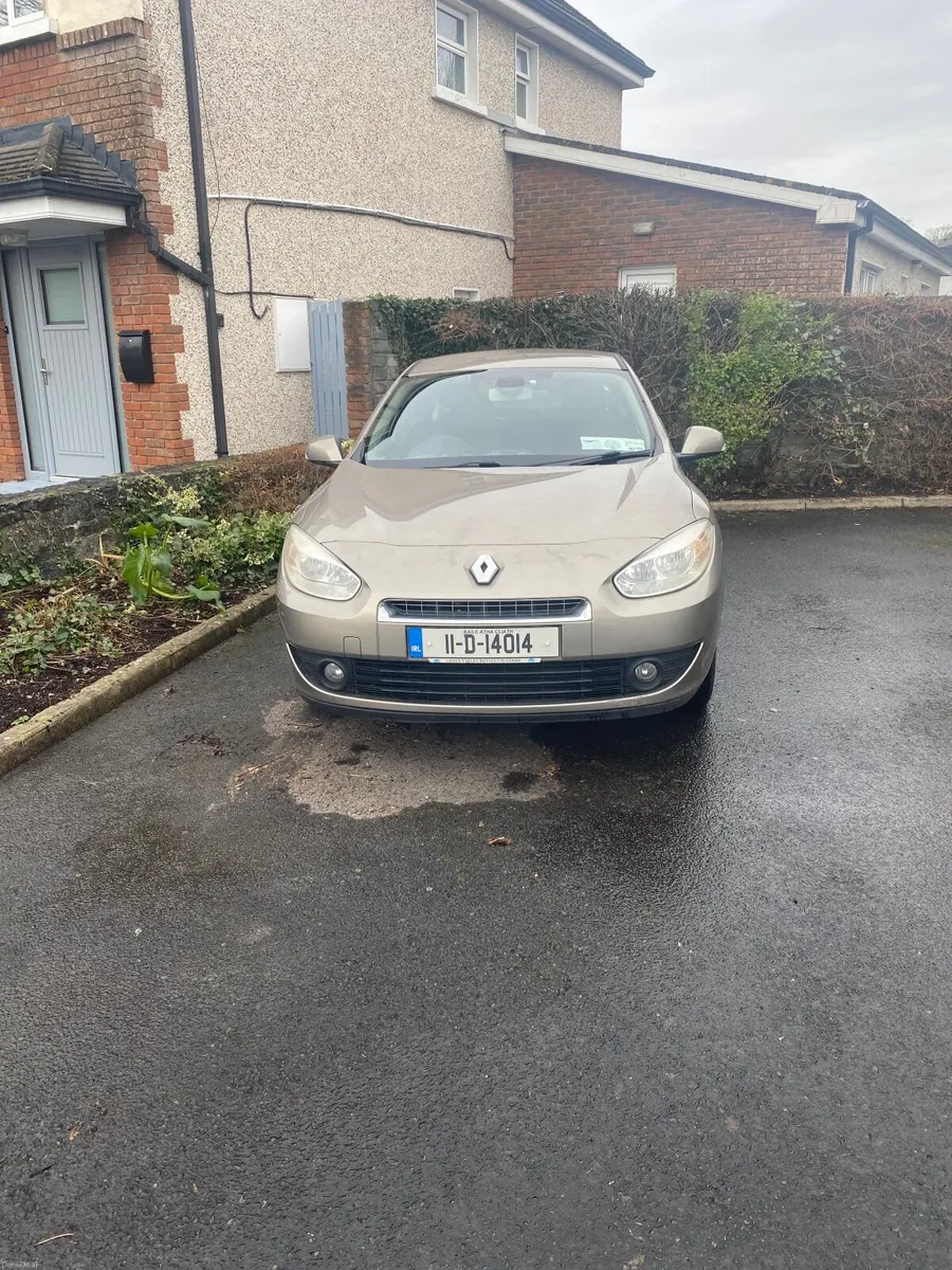 Renault Fluence 2011 - Image 2