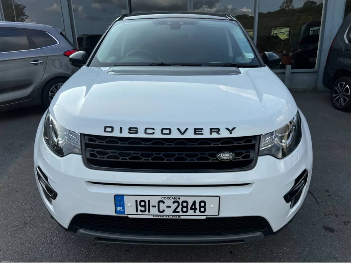 Land Rover Discovery TD4 180bhp 4WD Automatic Blac - Image 2