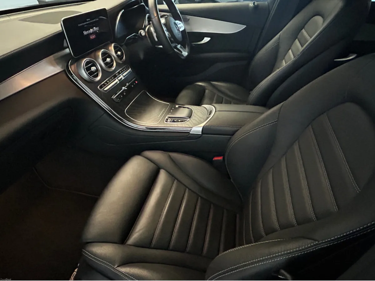 Mercedes-Benz GLC 300 AMG LINE PREMIUM DE 4MATIC - Image 2
