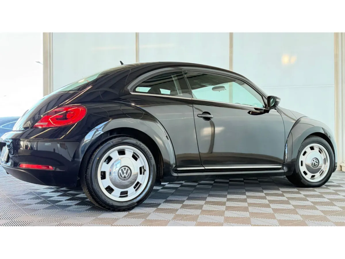 Volkswagen Beetle 2.0 TDI DESIGN 140PS 3DR - Image 2