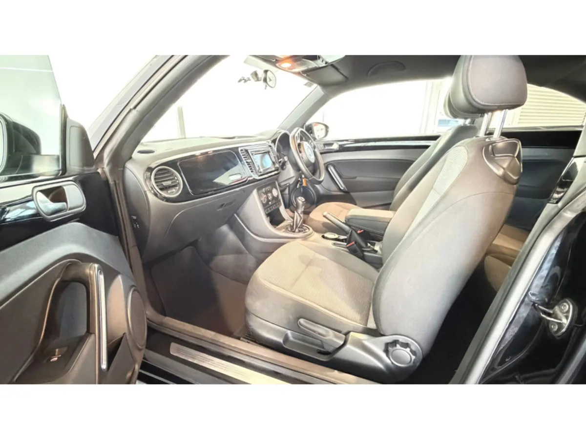 Volkswagen Beetle 2.0 TDI DESIGN 140PS 3DR - Image 4