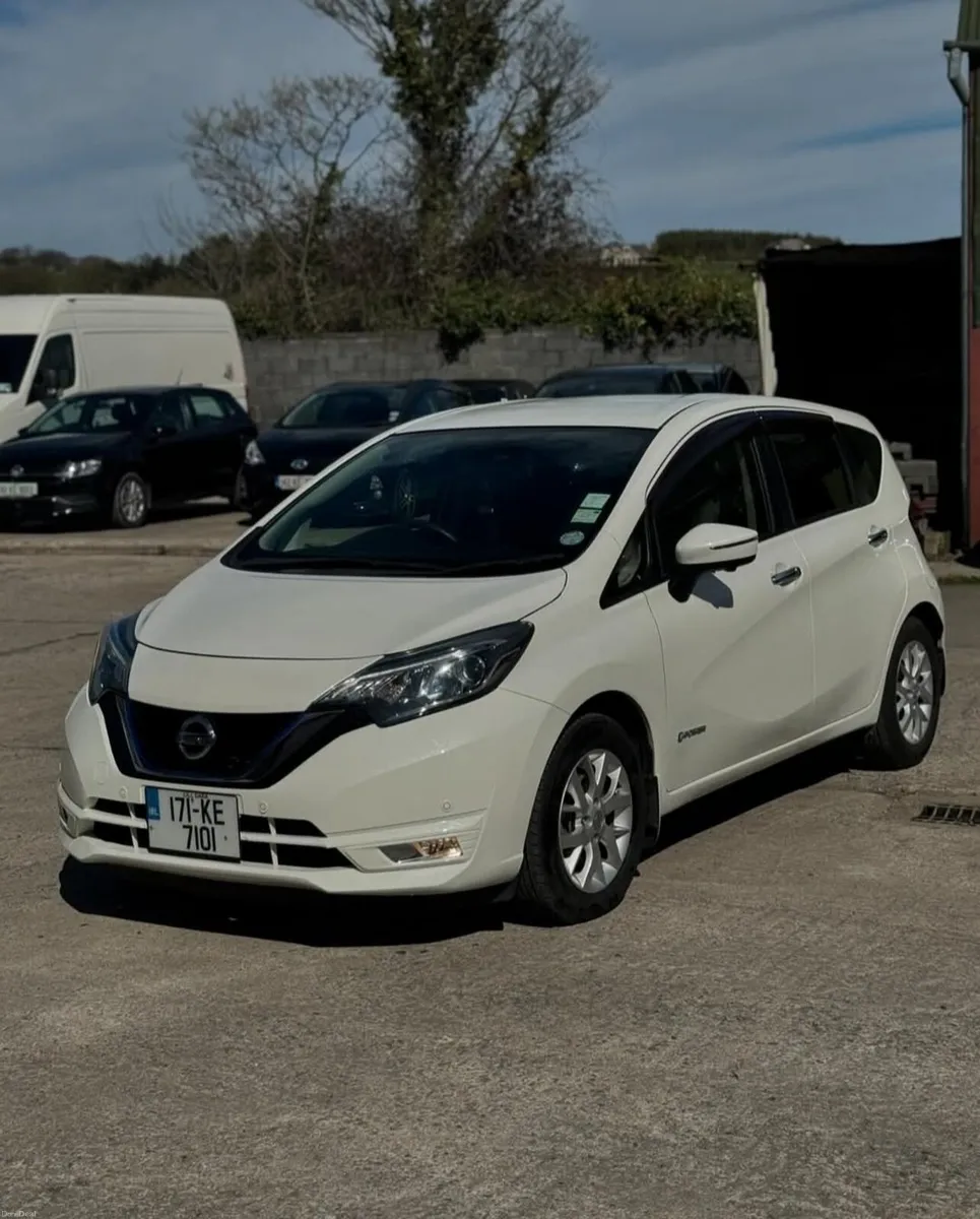 Nissan Note 2017 Auto Medallist version 68000KMS - Image 3