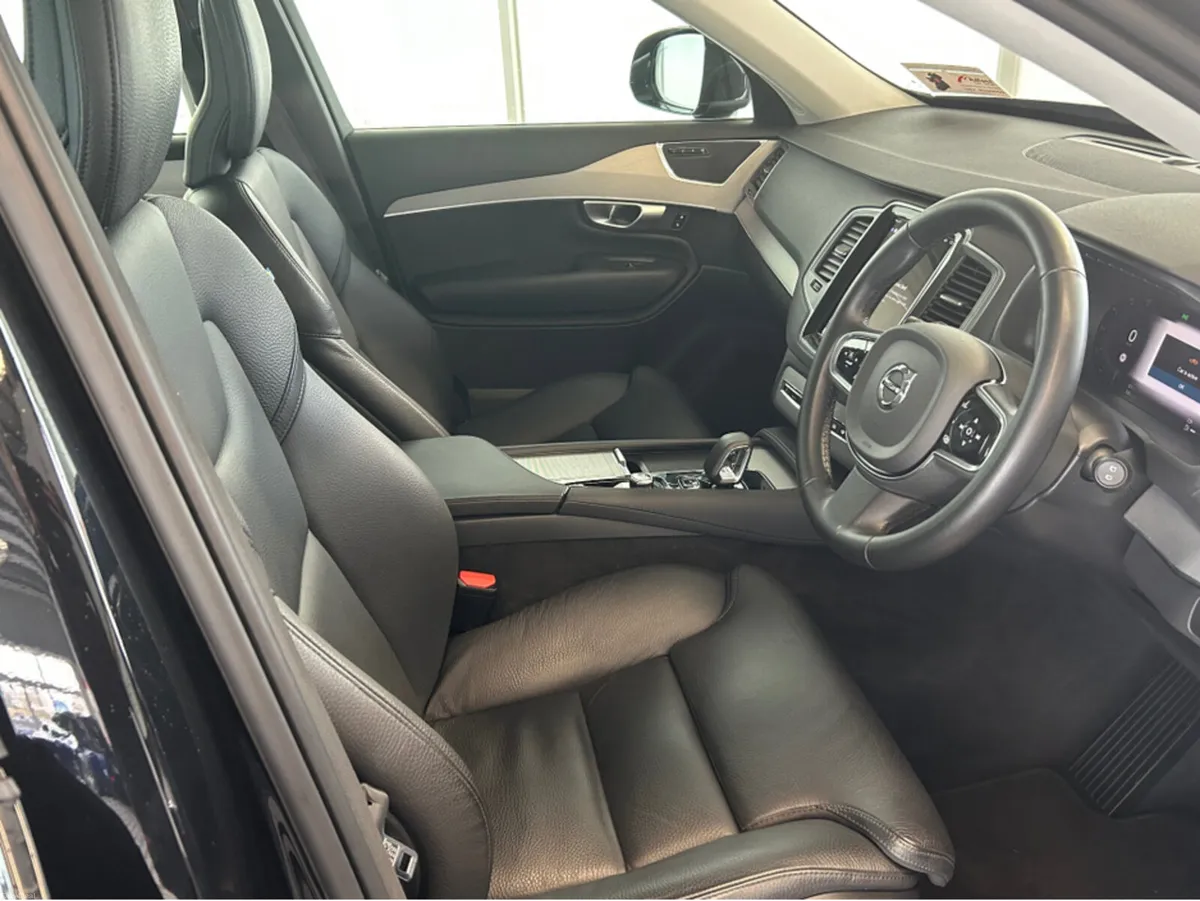 Volvo XC90 CORE T8 RECHARGE AWD - Image 3