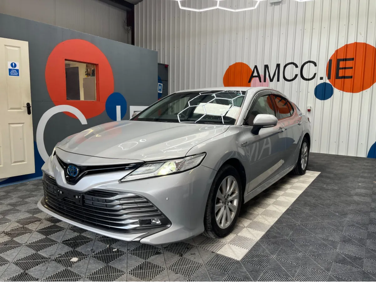 Toyota Camry 2019 TOYOTA CAMRY 2.5 HYBRID / 69k KM - Image 3