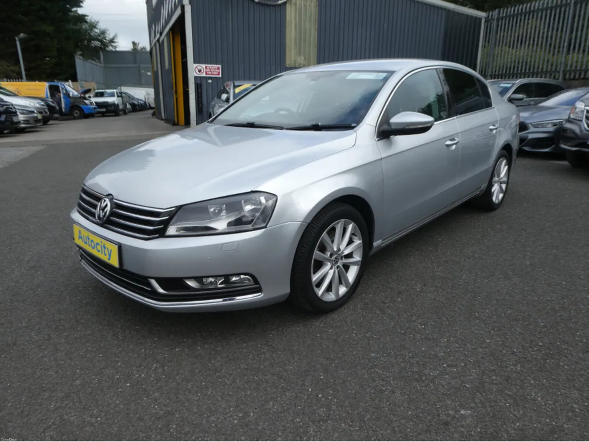 Volkswagen Passat HIGHLINE 1.6 TDI MANUAL 6SPEED F - Image 3