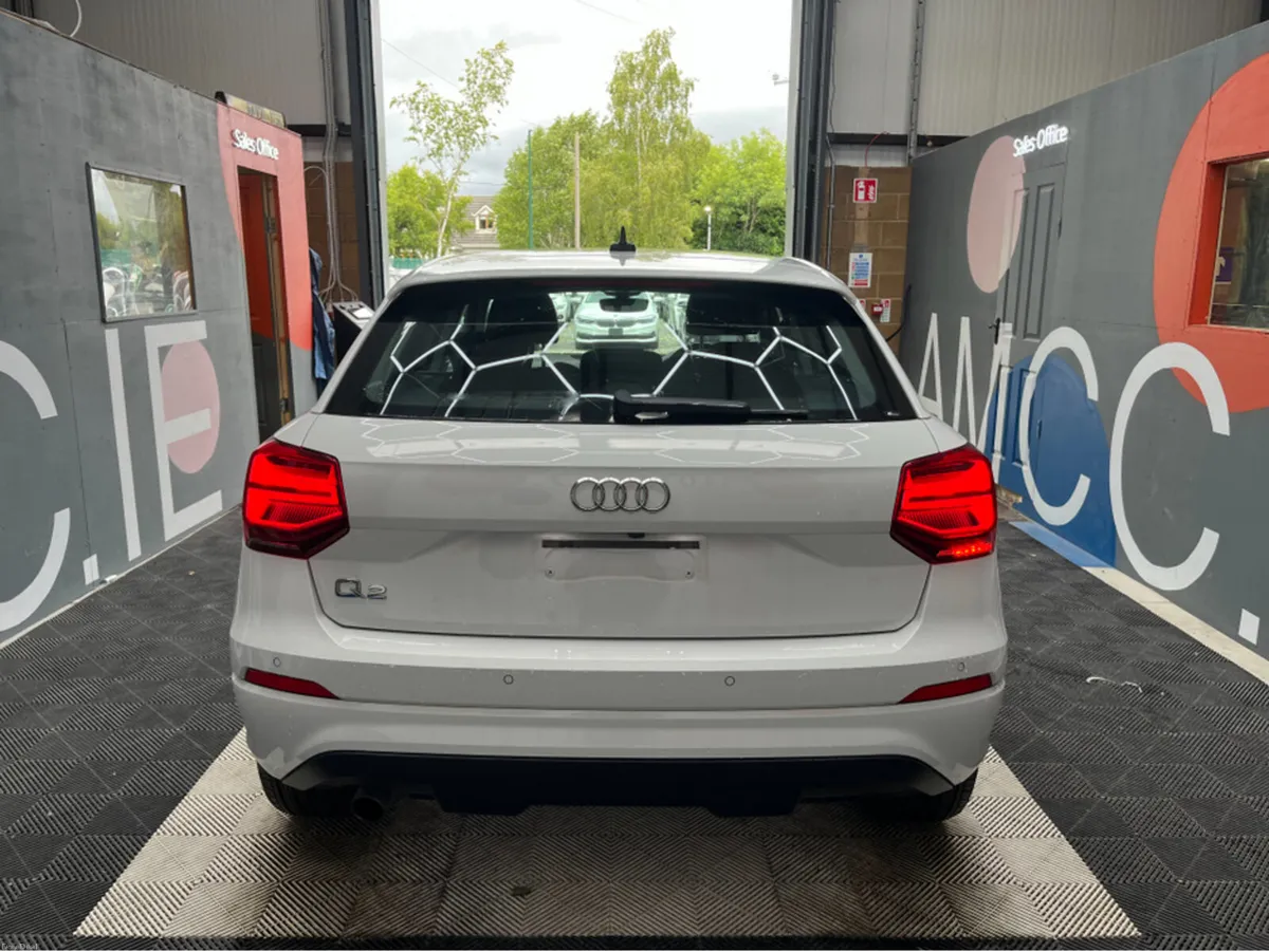 Audi Q2 1.0 PETROL / 79k KMs / HEATED SEATS , REVE - Image 5