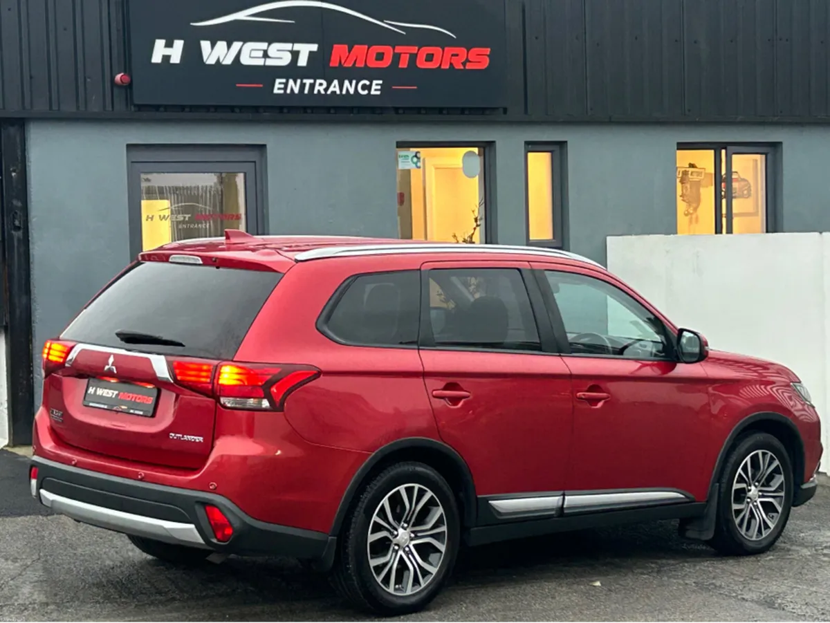 Mitsubishi Outlander OUTL 2WD 6MT 5SPEED 17MY 4DR - Image 3