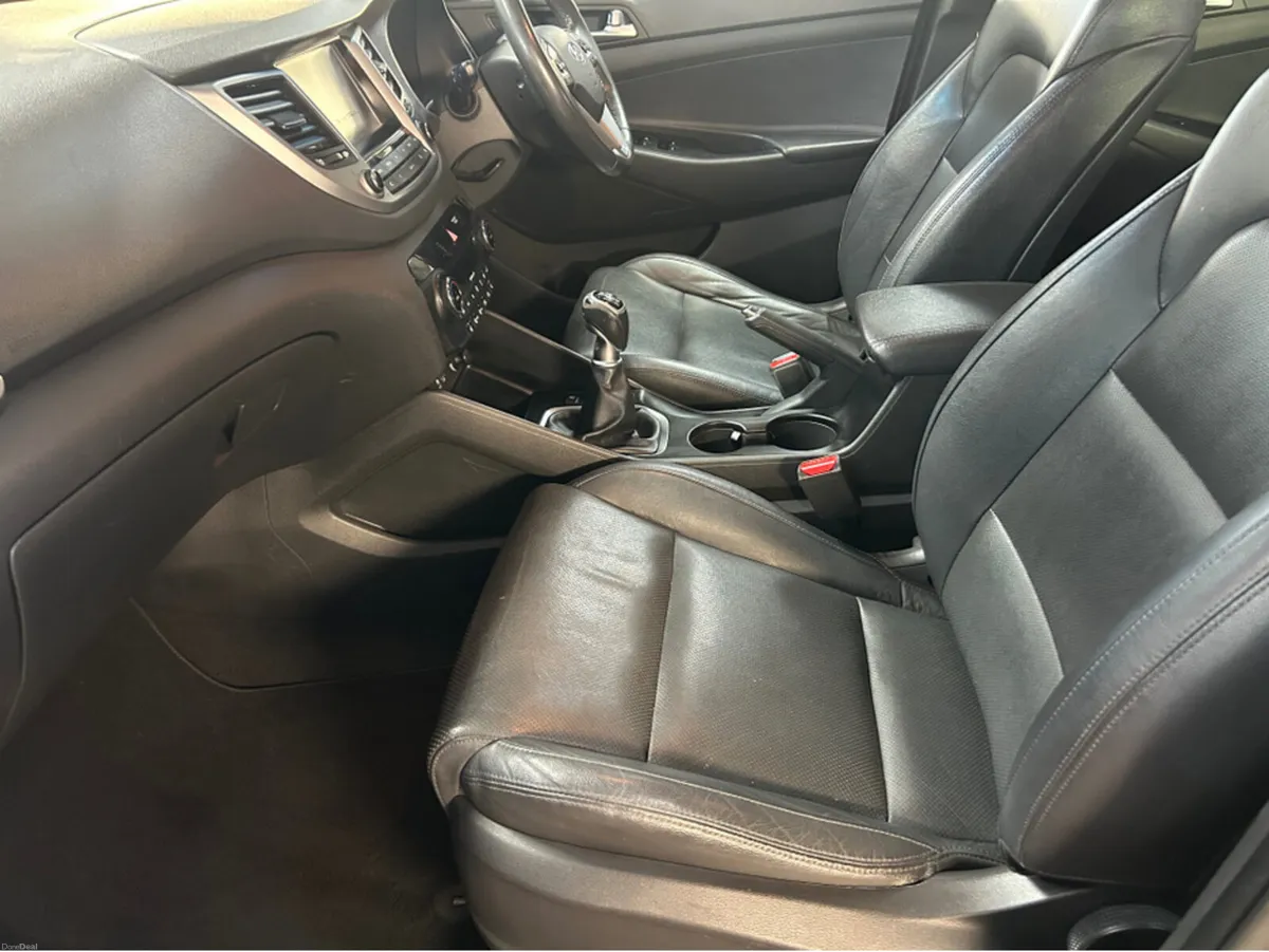 Hyundai Tucson EXECUTIVE 5DR - Image 4