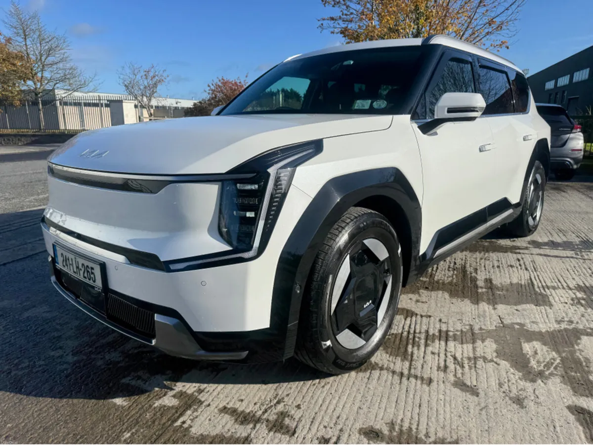 Kia EV9 EARTH RWD 5DR AUTO - Image 1