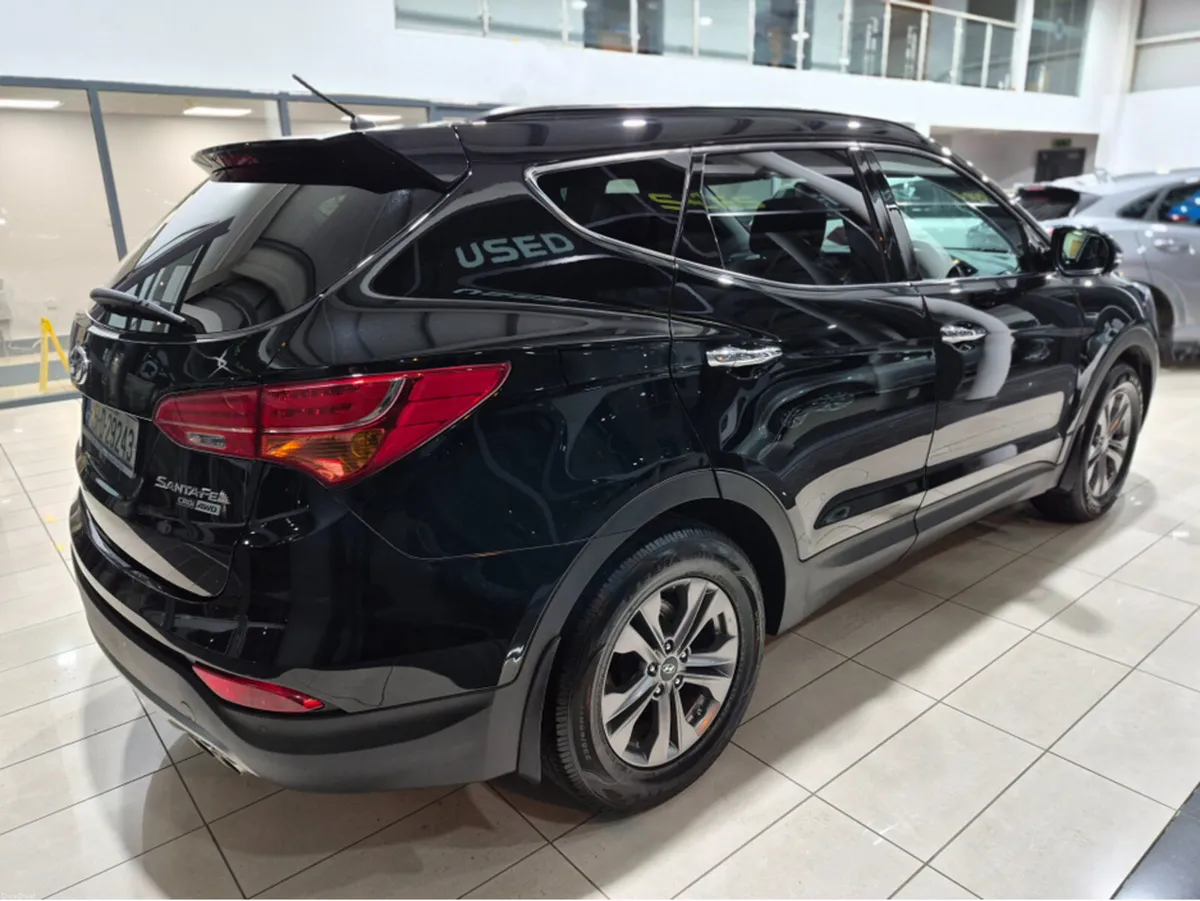 Hyundai Santa Fe 4WD EXECUTIVE 7 SEATER - Image 3