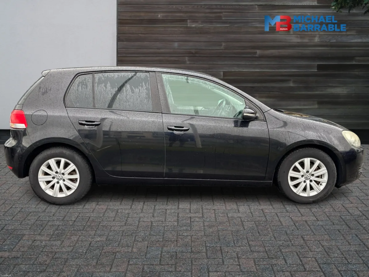Volkswagen Golf 1.2L Petrol Automatic TSI - Image 4