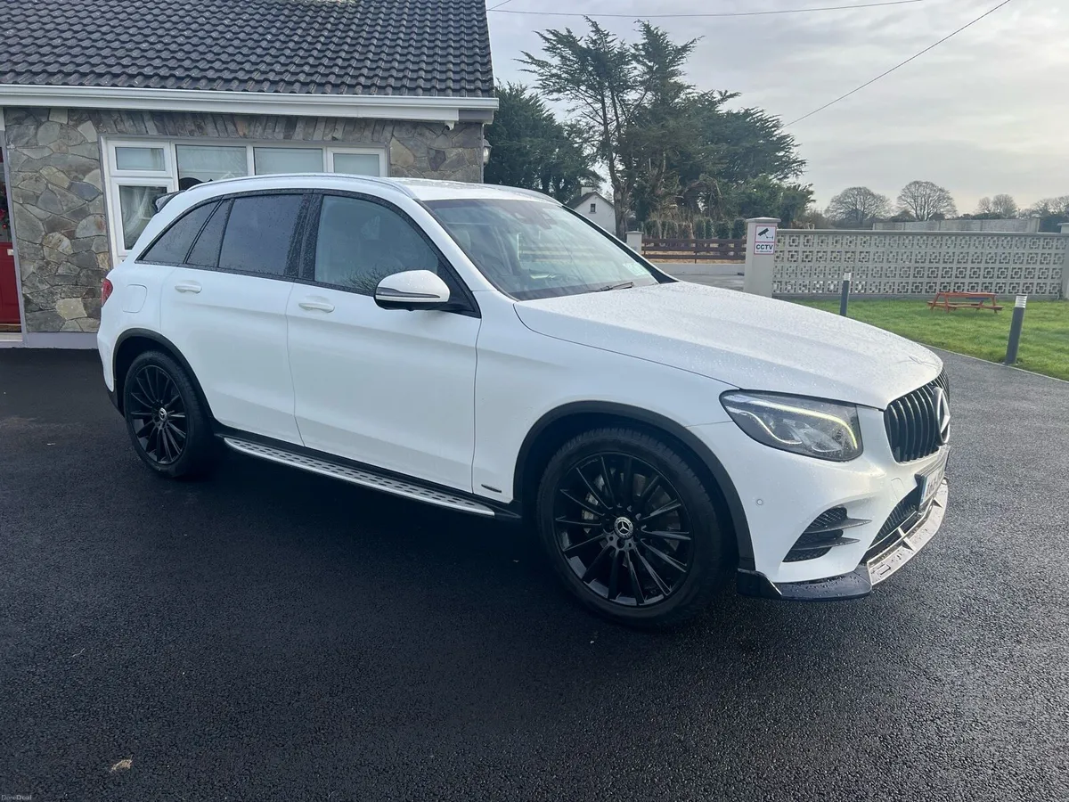 ** Mercedes GLC 220d AMG Night Edition ** - Image 4
