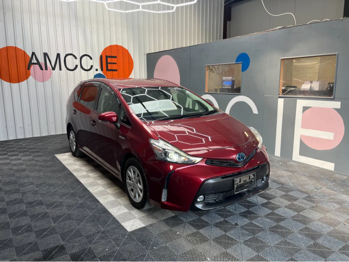 Toyota Prius 1.8 HYRBID / 76k KMs / REVERSE CAMERA - Image 1
