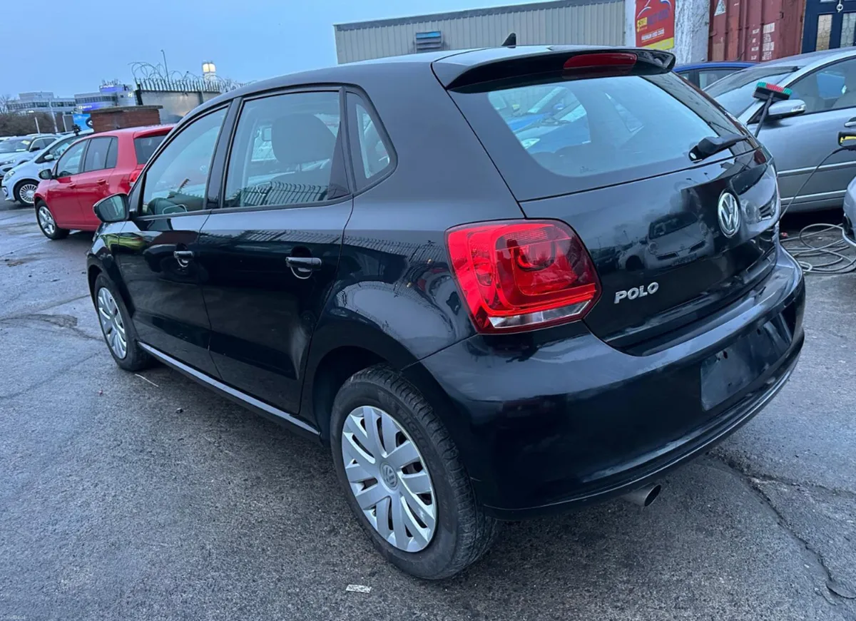 Volkswagen Polo 2012 automatic/  Deposit taken. - Image 4