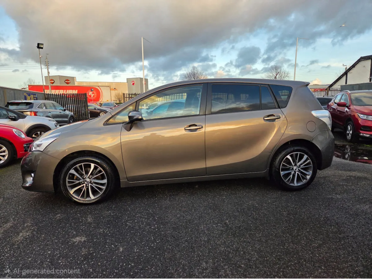 Toyota Verso 1.6 D SOL SKYVIEW 7 SEATER ** IRISH C - Image 4