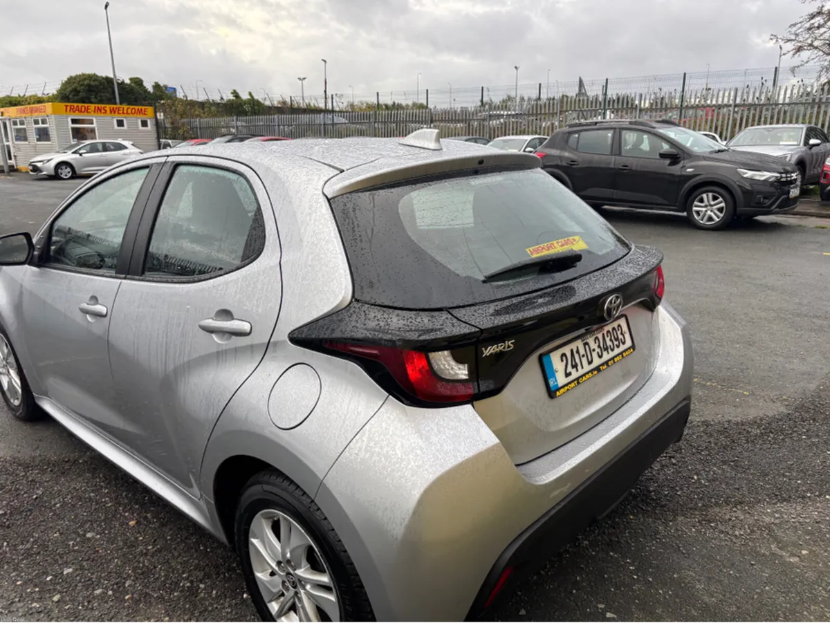 Toyota Yaris 1.5 LUNA Finance Available own this c - Image 2