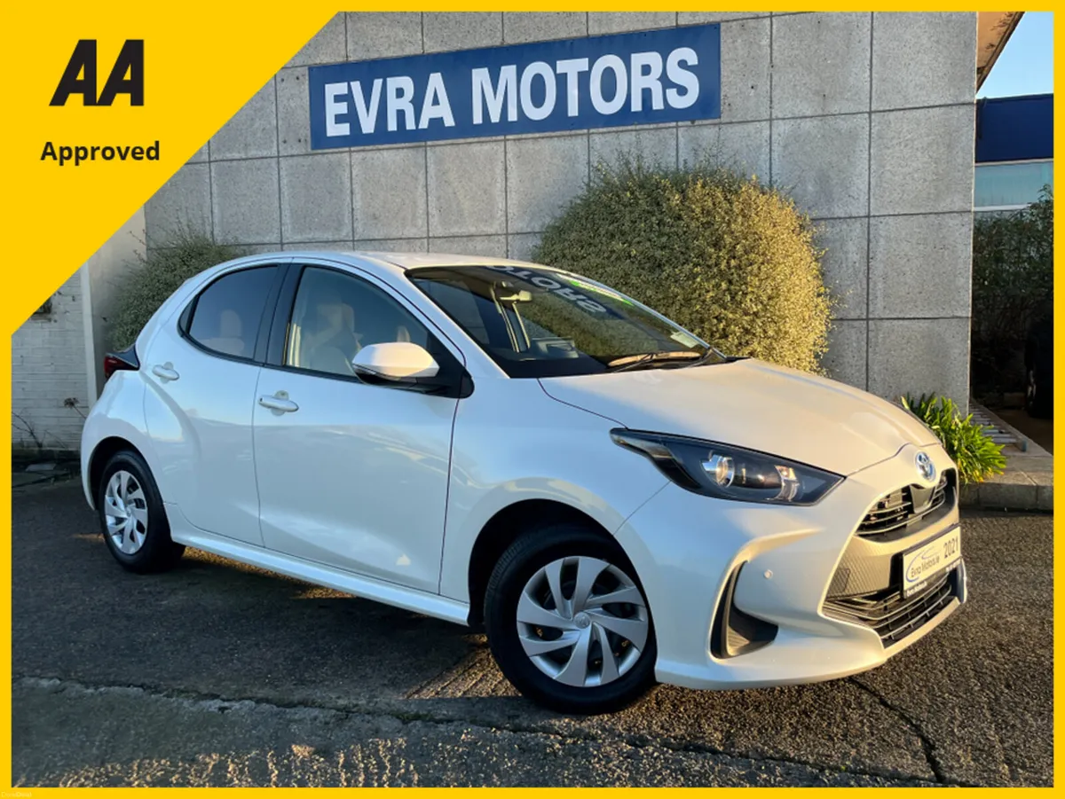 Toyota Yaris X HYBRID 1.5 AUTOMATIC PETROL //KEYLE - Image 2