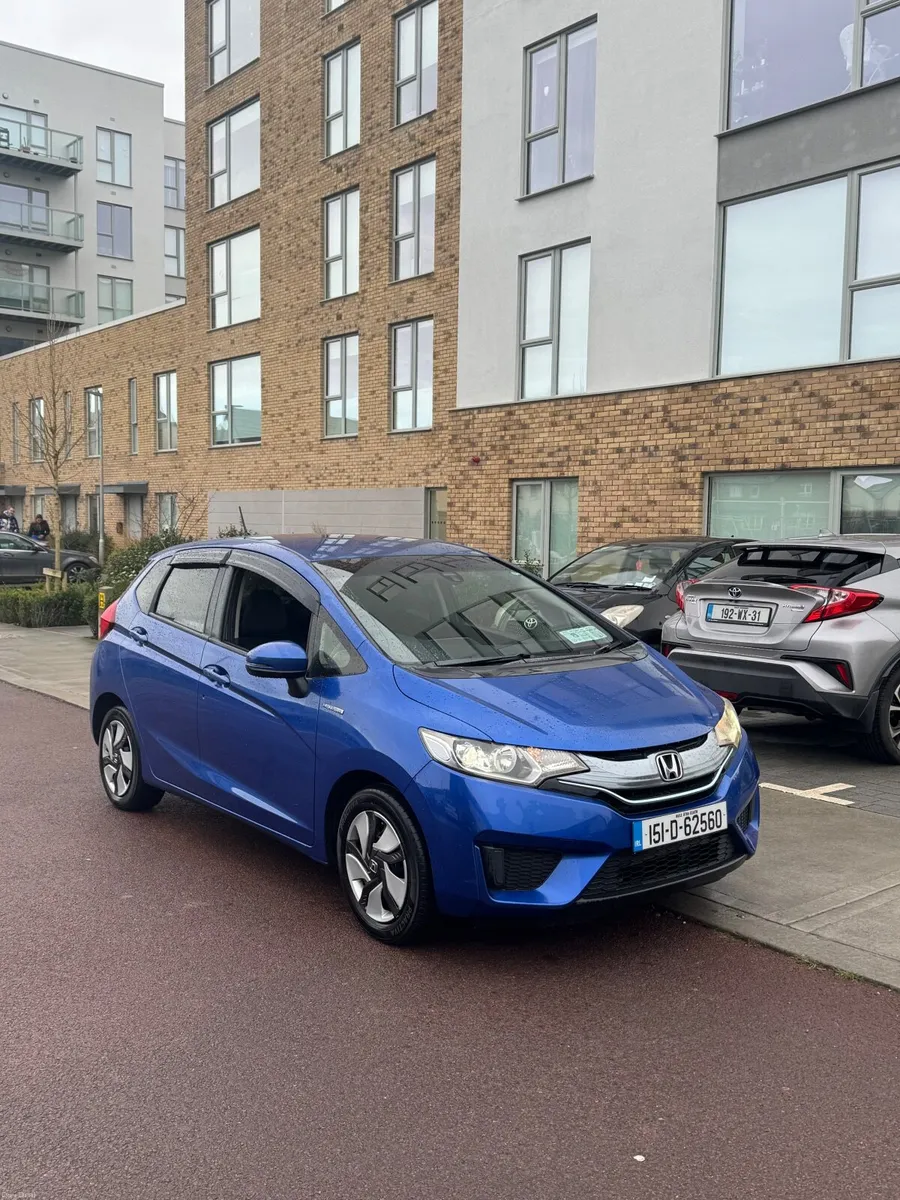 2015 Honda Fit Nicen Blue Hybrid 1 Owner - Image 4