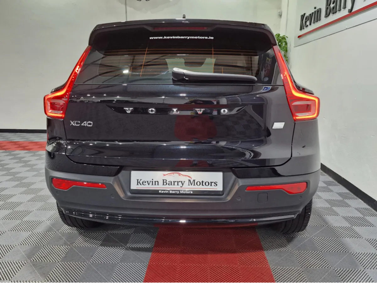 Volvo XC40 **DEPOSIT TAKEN** - Image 4