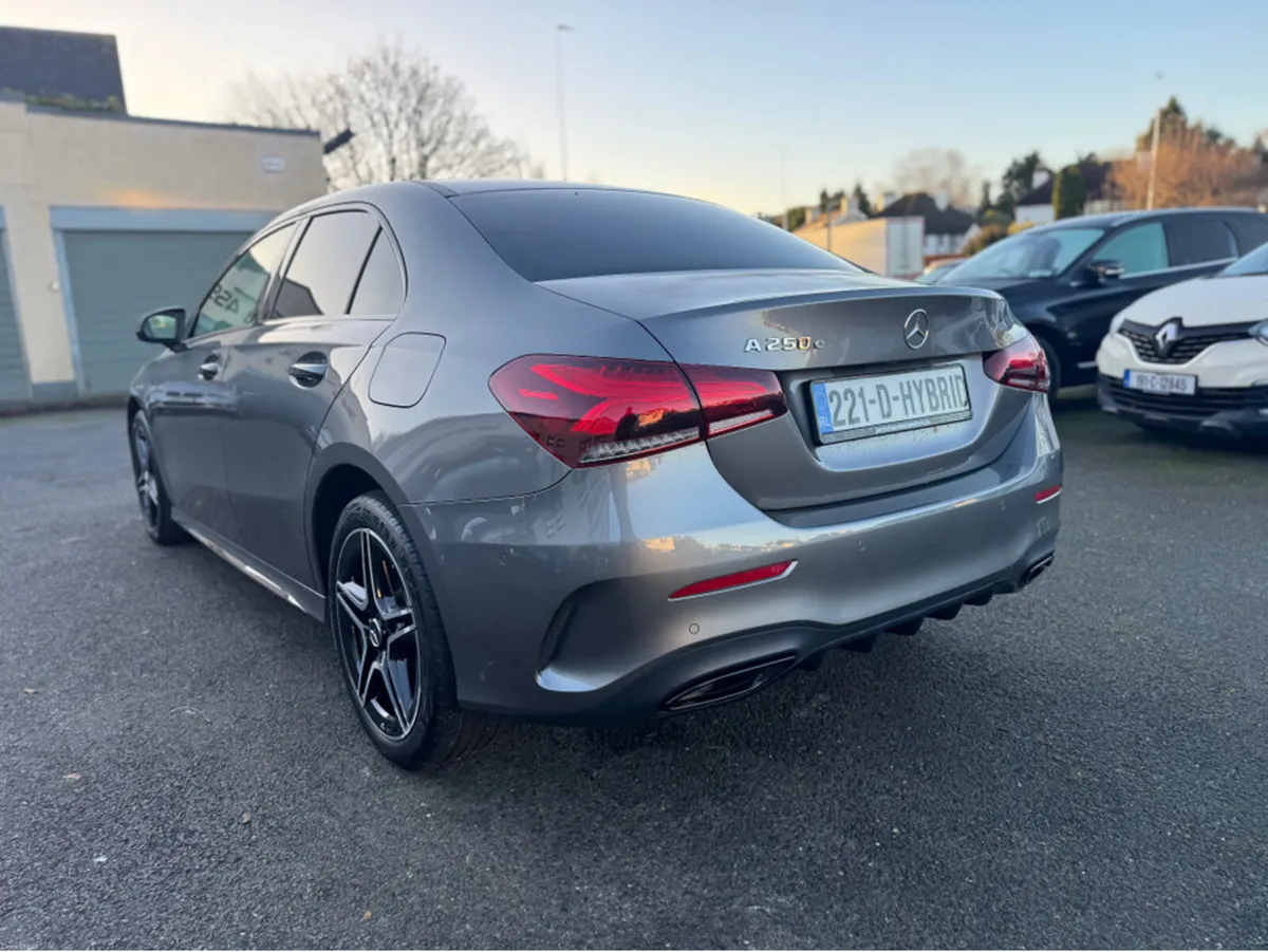 Mercedes-Benz A-Class A250 AMG LINE ED EXECUTIVE E - Image 3