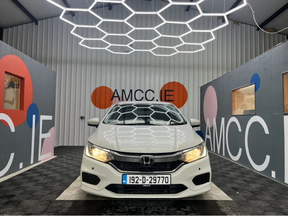 Honda Grace 1.5 HYRBID / 76k KMs / REVERSE CAMERA - Image 2