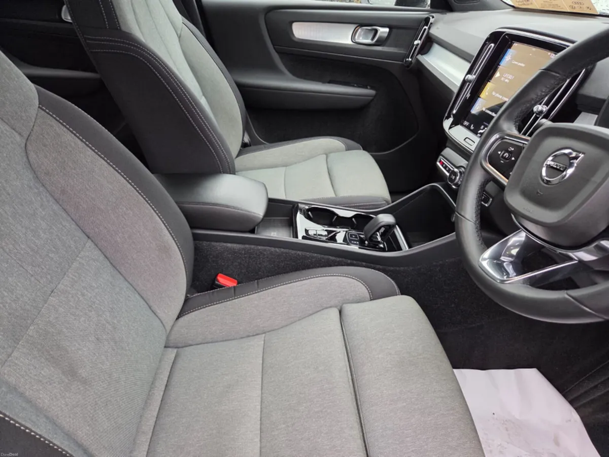 Volvo XC40 + T4 RECHARGE AUTO PLUS - Image 4