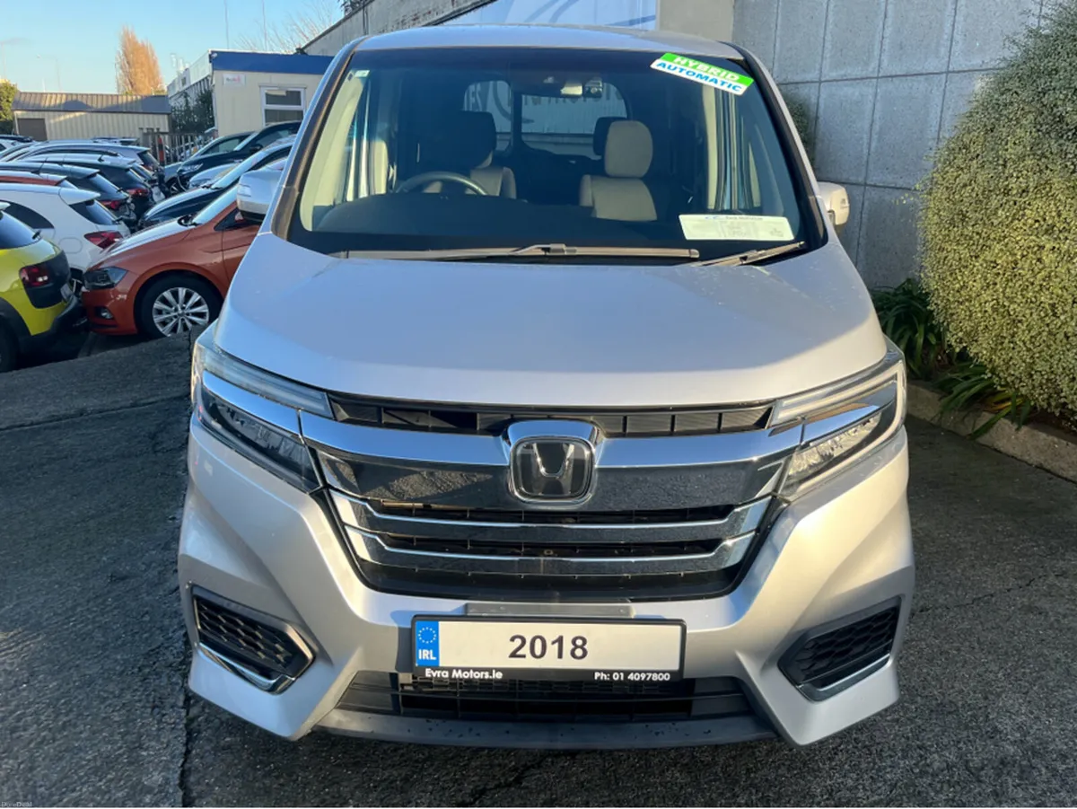 Honda Stepwagon 7 SEATER SPADA AUTOMATIC HYBRID 2. - Image 2
