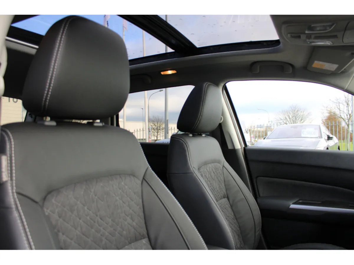 Suzuki Vitara 1.4 Hybrid SZ5 All Grip *Remainder o - Image 4