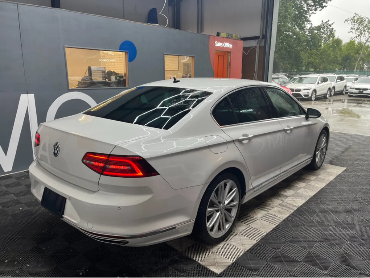 Volkswagen Passat PASSAT AUTMOATIC 2.0 TSI R LINE - Image 6