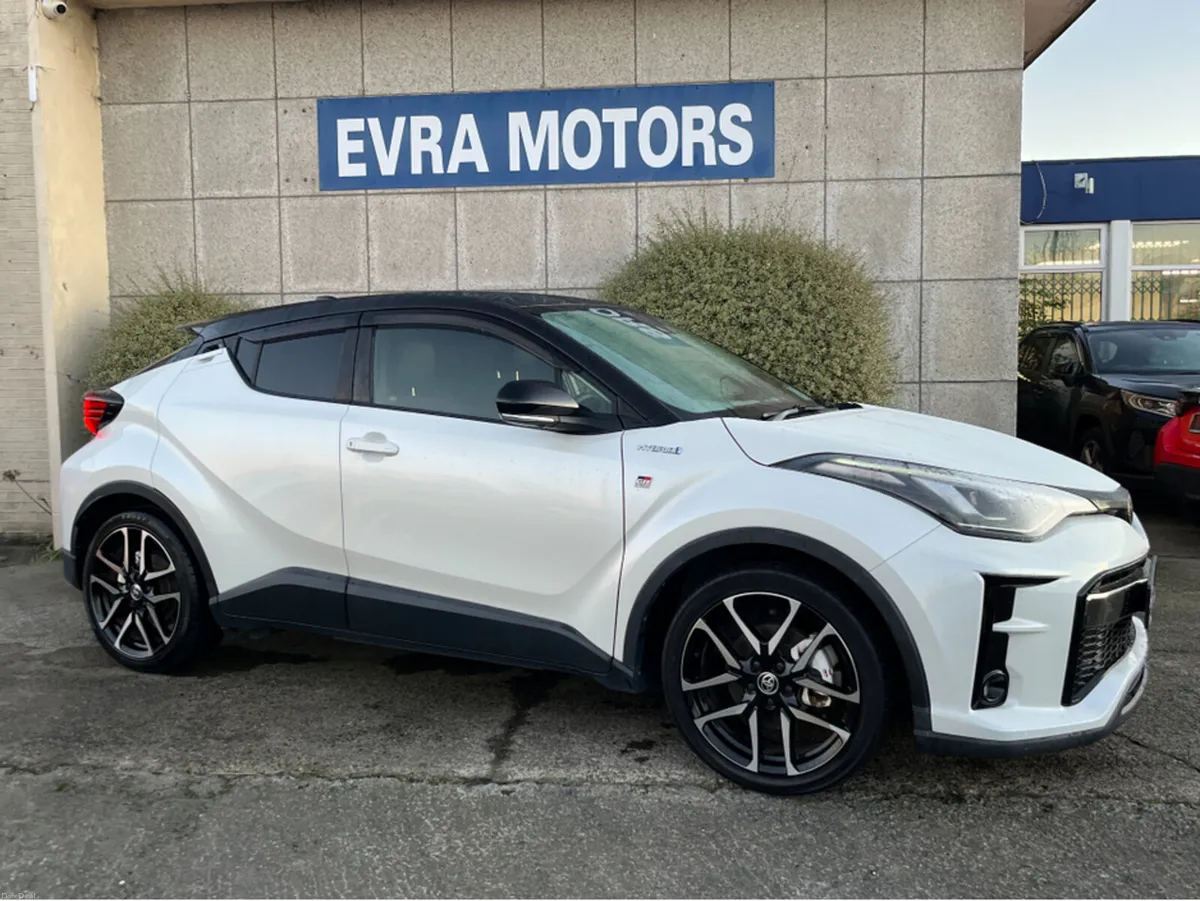 Toyota C-HR GR AUTOMATIC HYBRID 1.8 PETROL //HIGH - Image 3