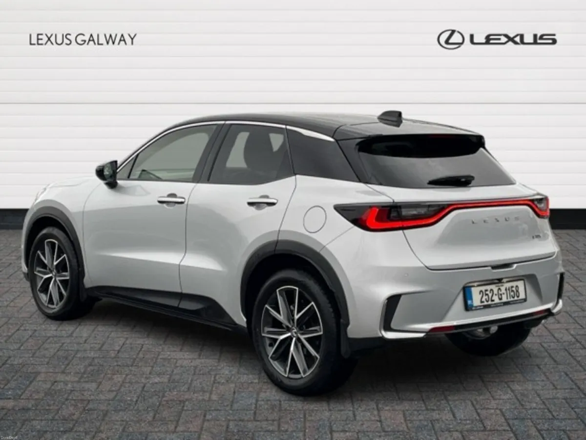 Lexus LBX 1.5h EMOTION // Heated Mirrors // Power - Image 2