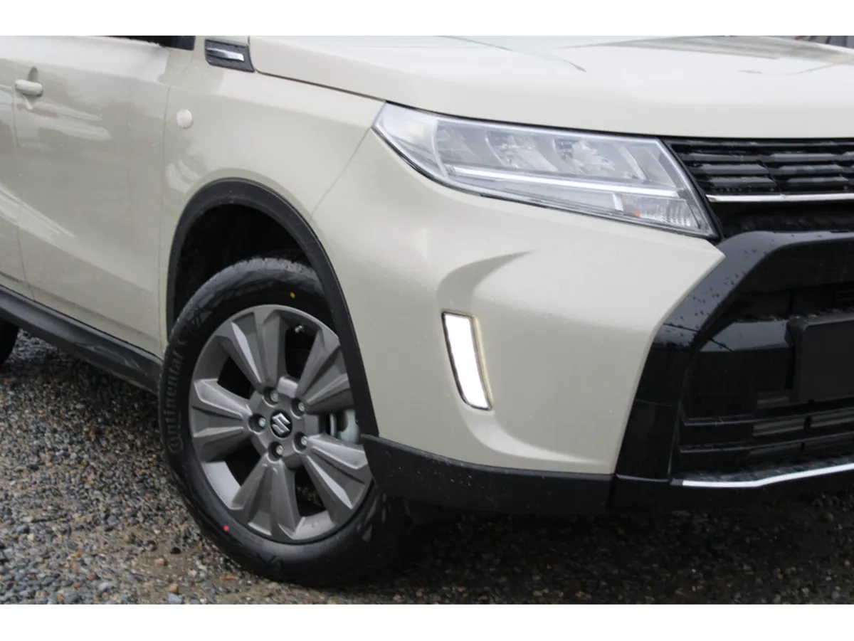 Suzuki Vitara 1.4 B/Jet Hybrid Motion *Facelift* * - Image 3