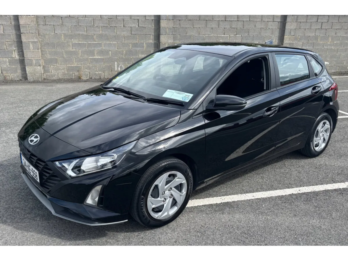 Hyundai i20 PETROL 5DR - Image 2