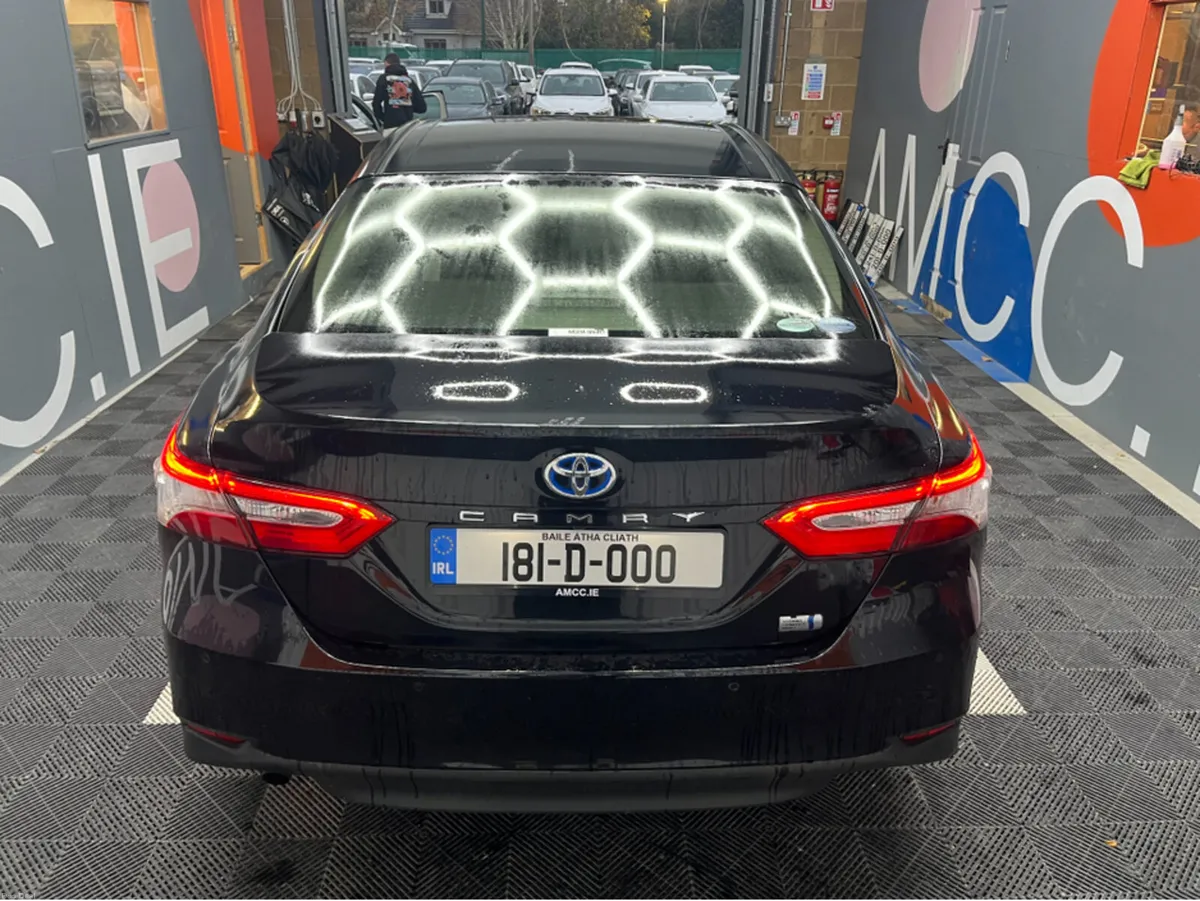 Toyota Camry 2018 CAMRY 2.5 HYBRID / 57k KMs - Image 3