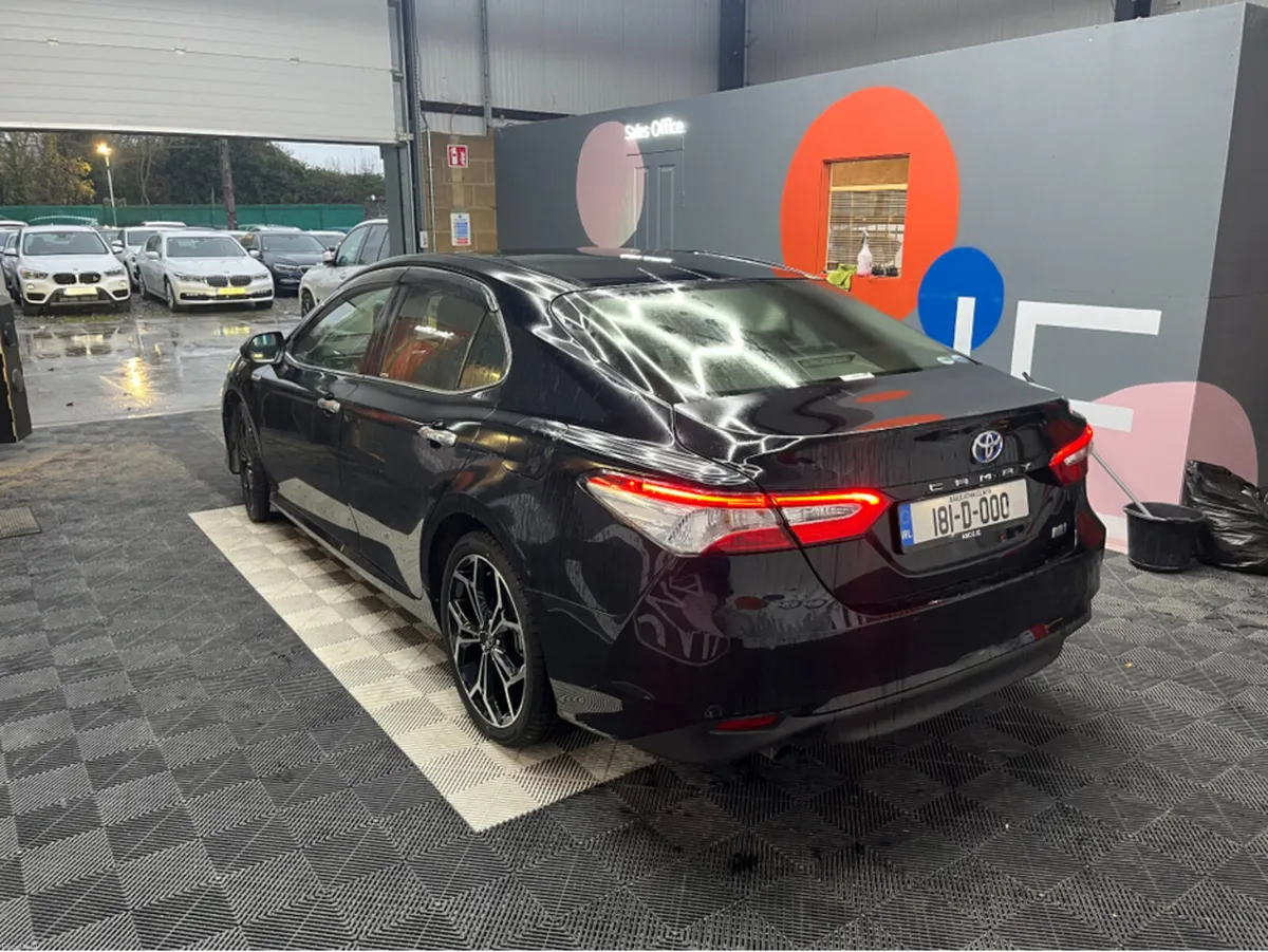 Toyota Camry 2018 CAMRY 2.5 HYBRID / 57k KMs - Image 4