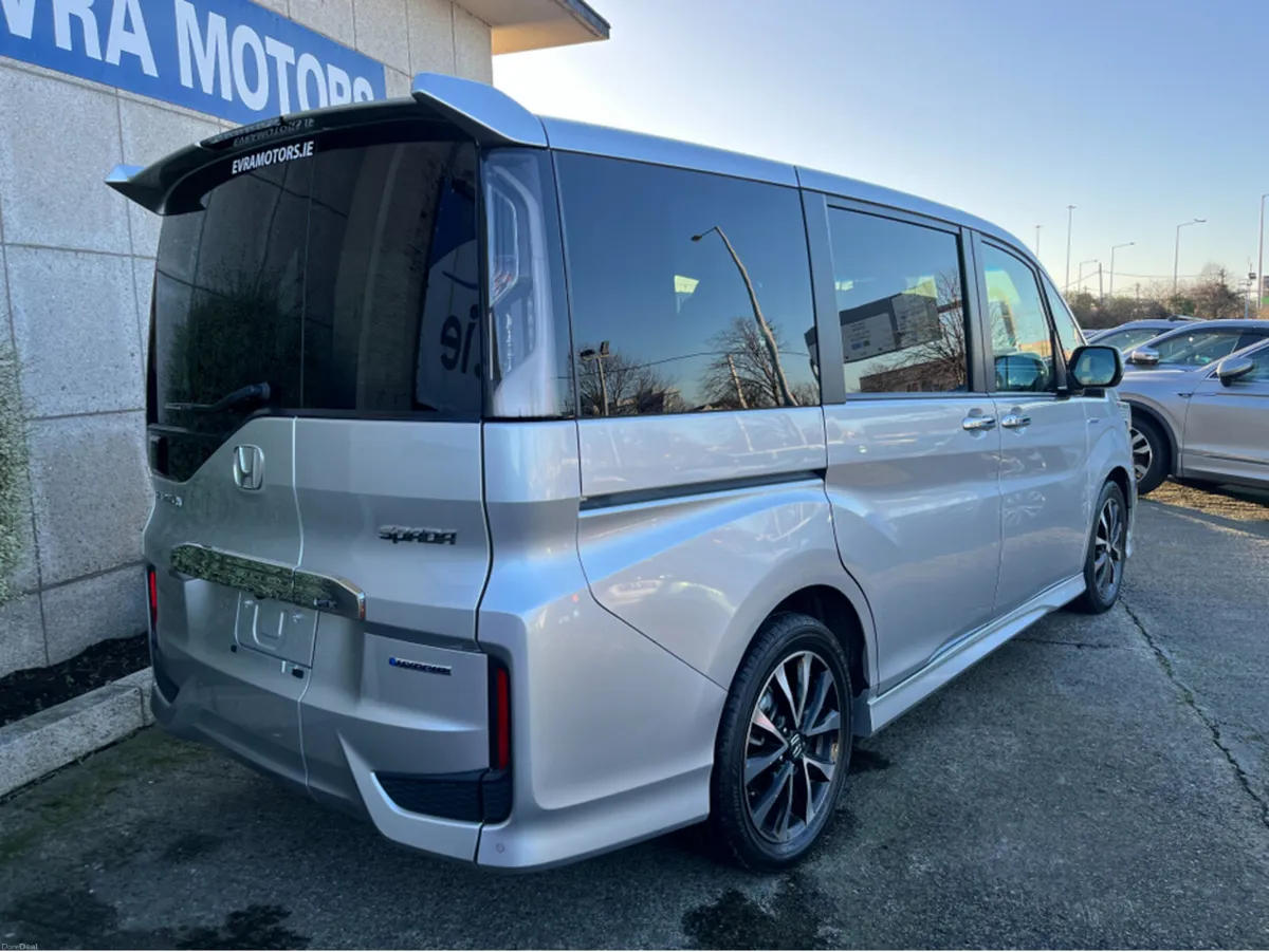 Honda Stepwagon SPADA 7 SEATER HYBRID AUTOMATIC 2. - Image 4