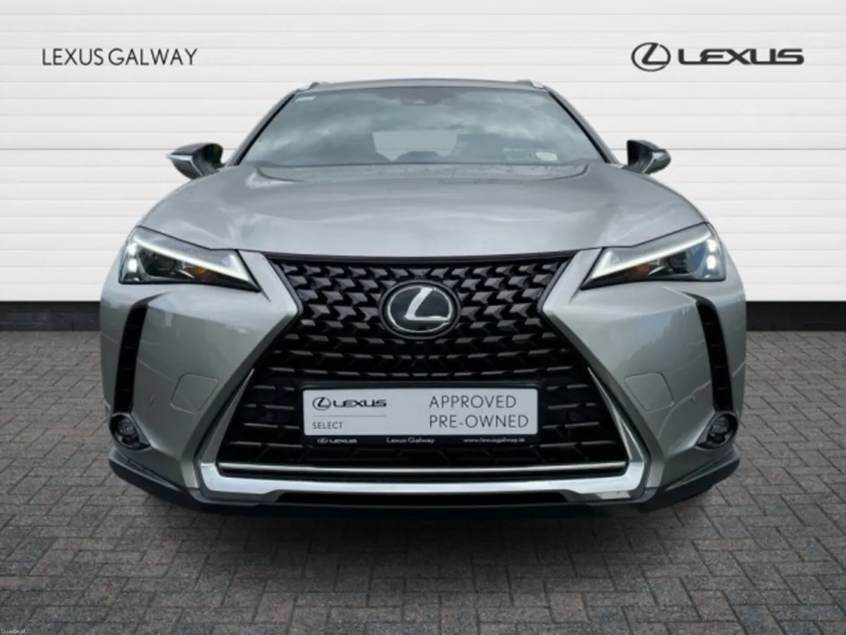 Lexus UX DynamicLexus Link & Cloud Navi // Remote - Image 4