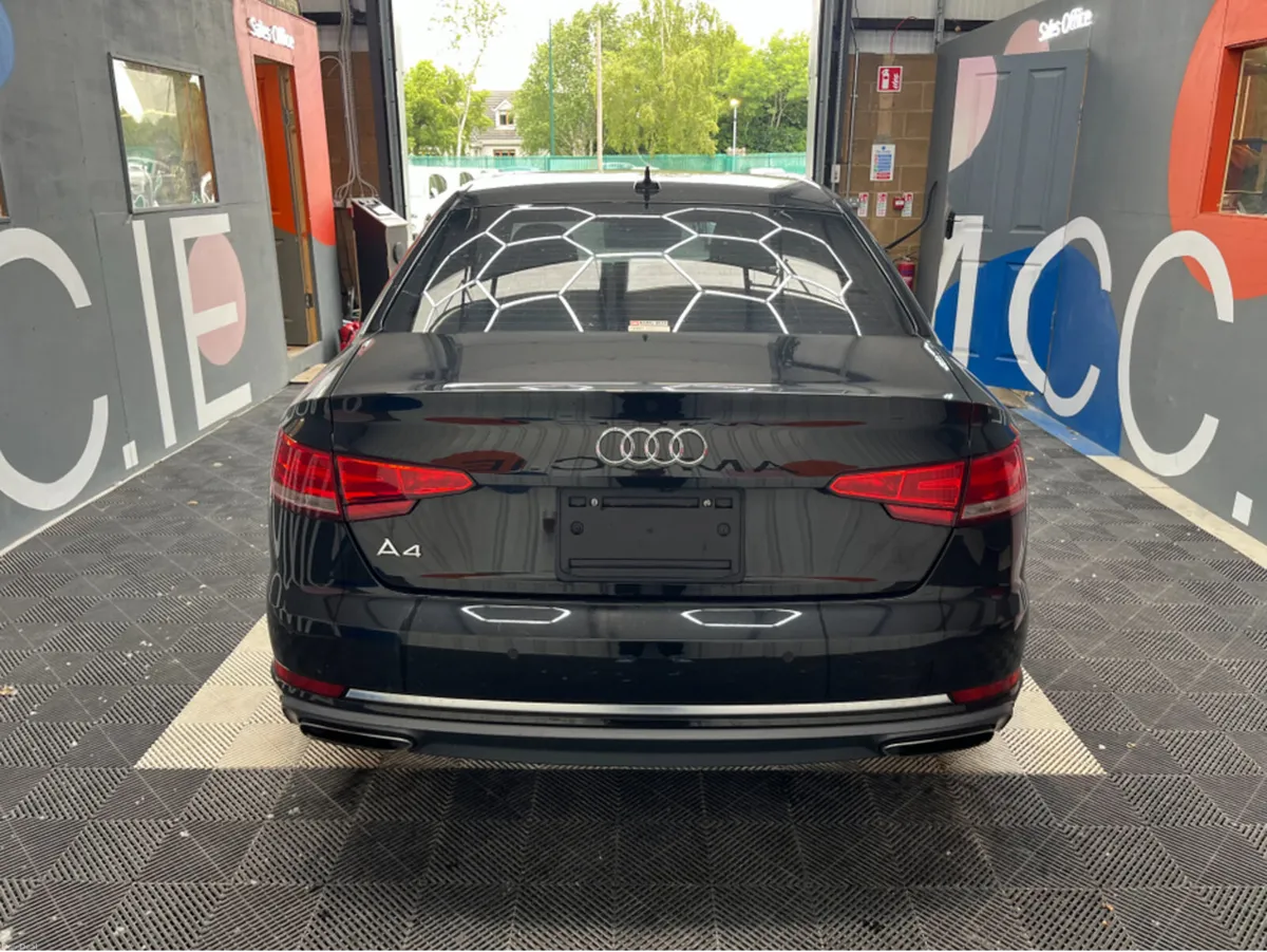 Audi A4 2019 AUDI A4 AUTOMATIC 35TFSI SPORT / 1.4 - Image 5