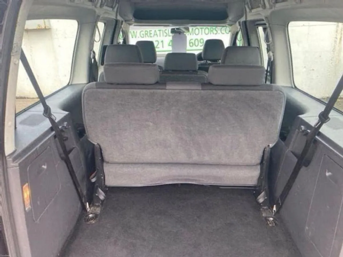 Volkswagen Caddy Maxi Life 7 seater Diesel Automat - Image 5