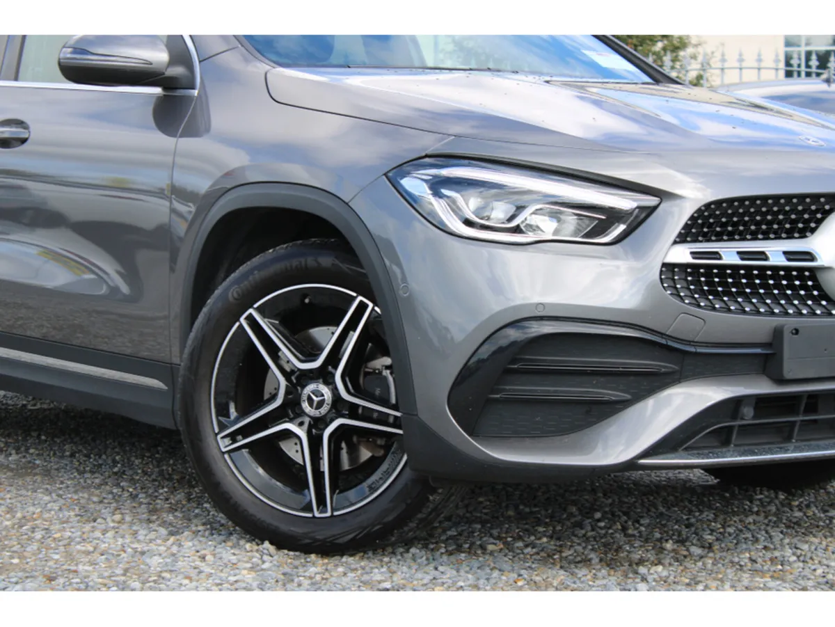 Mercedes-Benz GLA 250E AMG LINE EXECUTIVE - Image 3