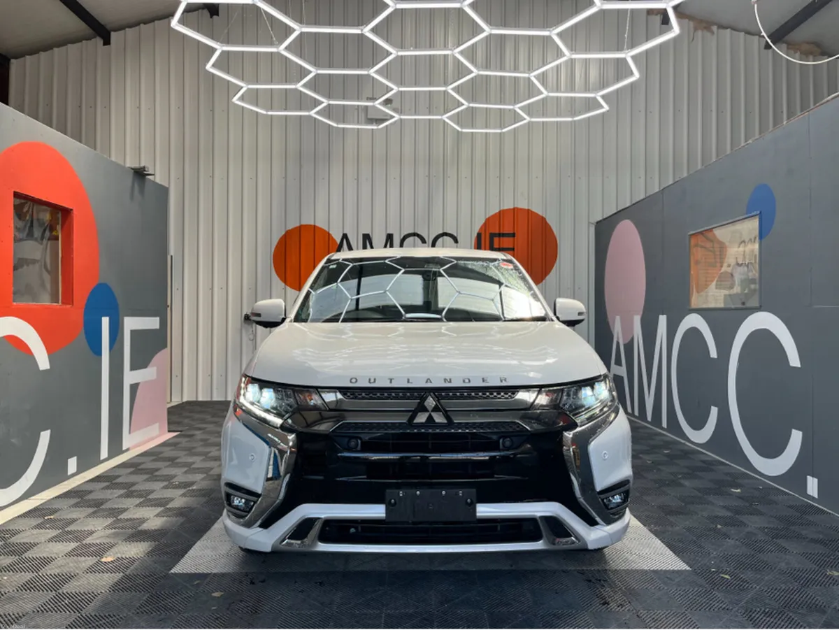 Mitsubishi Outlander €21950! 2019 OUTLANDER G PREM - Image 2