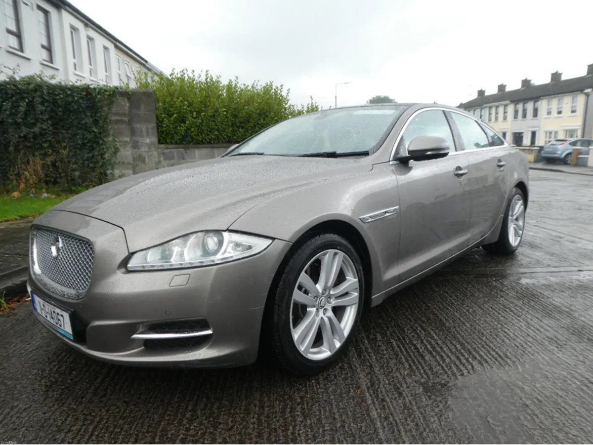 Jaguar XJ PREMIUM LUXURY 4DR AUTO NCT 7/26 - Image 1