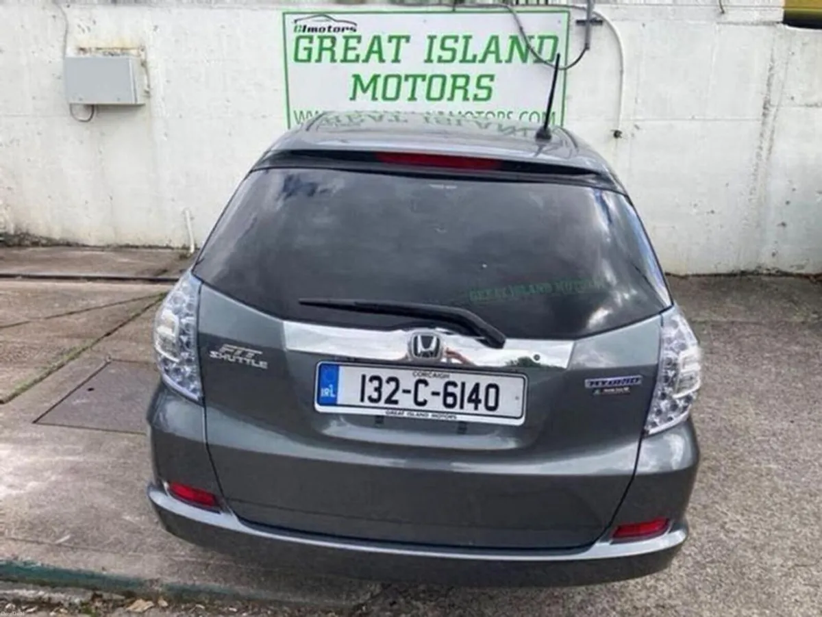 Honda Shuttle 1.3i HYBRID PETROL AUTOMATIC - Image 5
