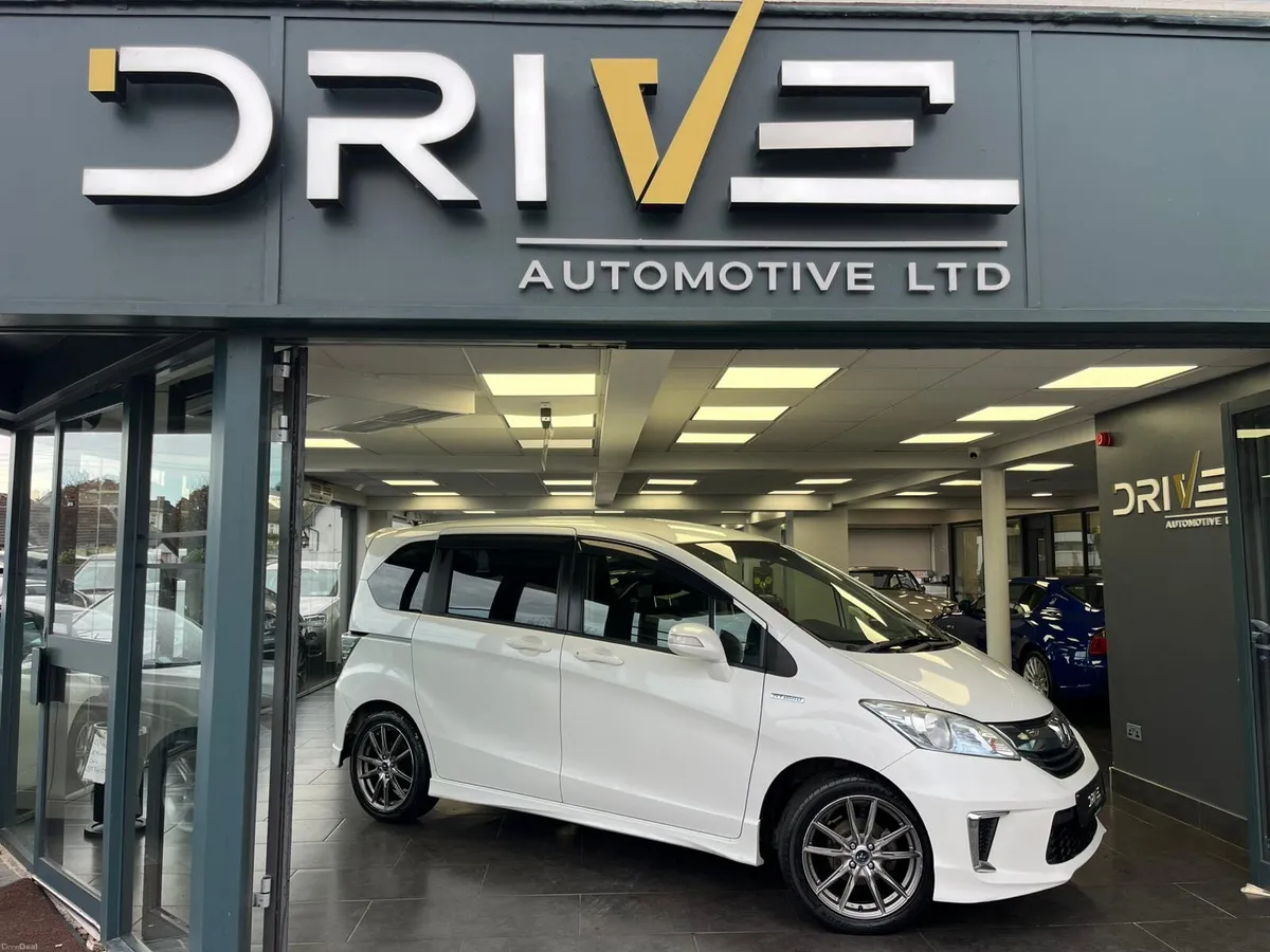 Honda Freed 2015 6 Seats***1 Year Warranty *** - Image 6