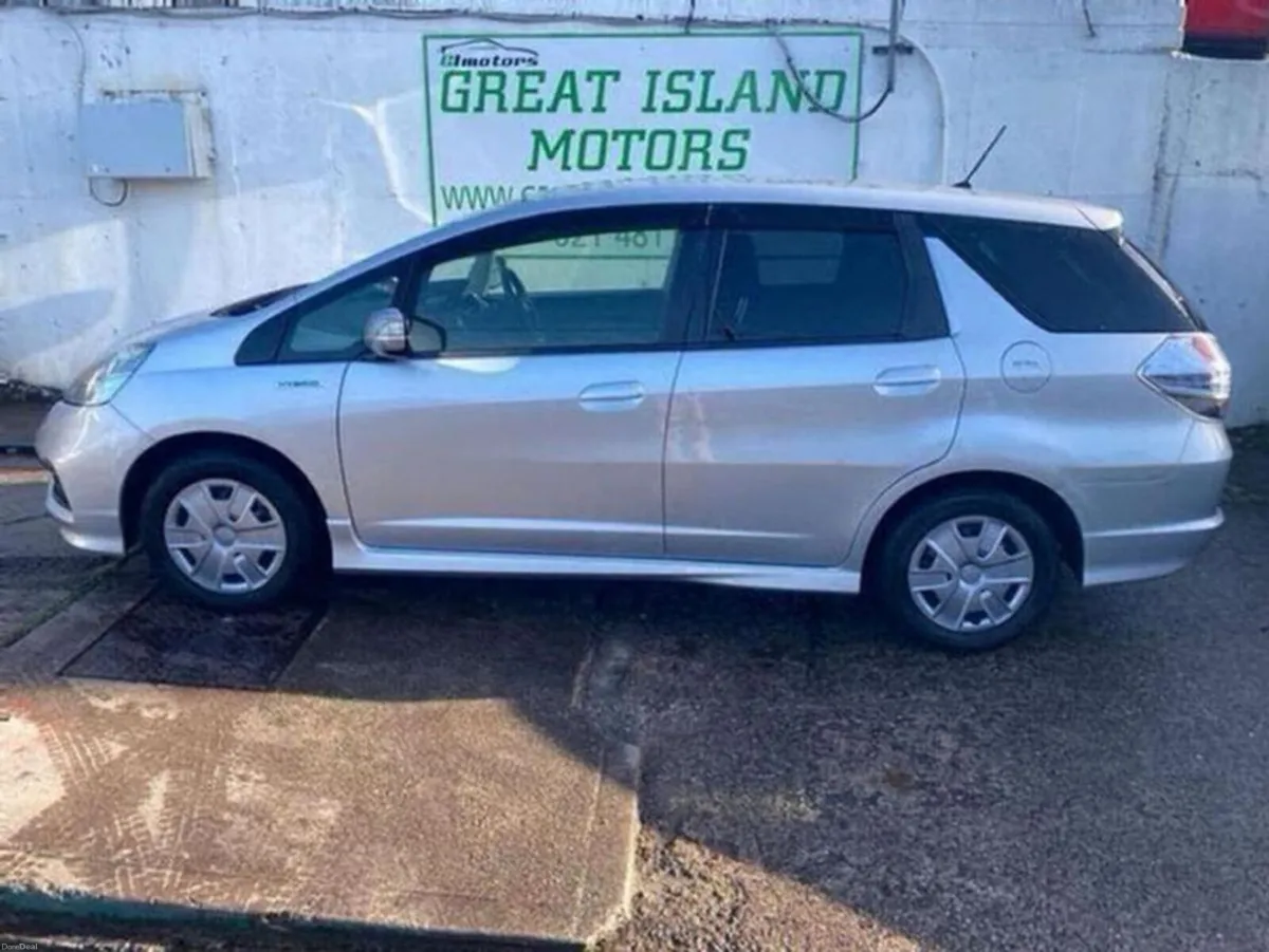 Honda Shuttle 1.3i HYBRID PETROL AUTOMATIC - Image 6