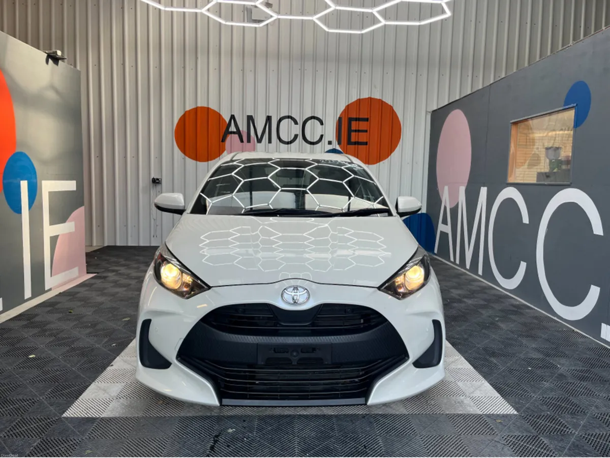 Toyota Yaris ONLY €16950! YARIS AUTOMATIC 1.0 PETR - Image 2