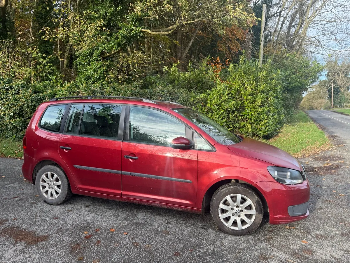 2014 Volkswagen Touran 1.6 tdi Bluemotion 7 seater - Image 2