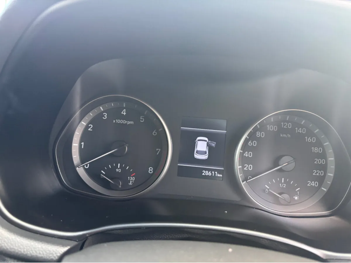 Hyundai i30 I 30 NLINE 5DR PETROL only 28000 kms F - Image 2